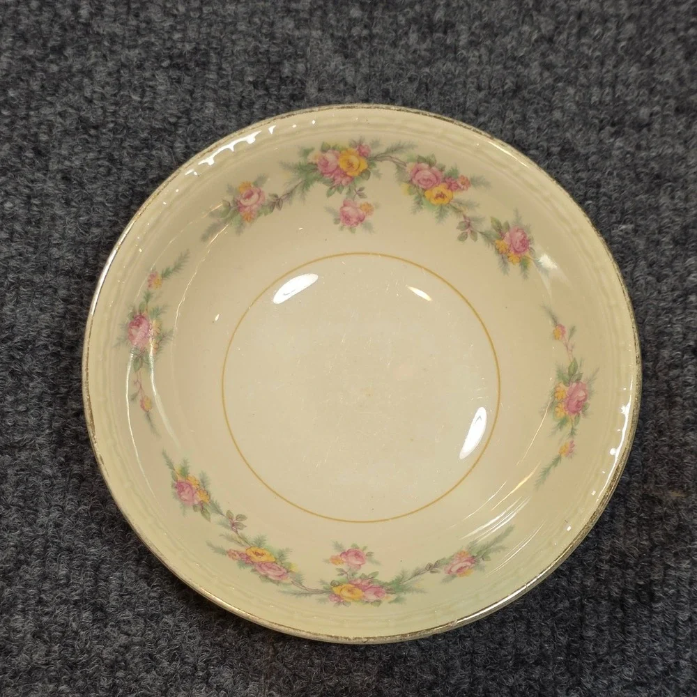 Homer Laughlin Eggshell Georgian Floral Bowl Gold Trim Vintage Cottagecore USA